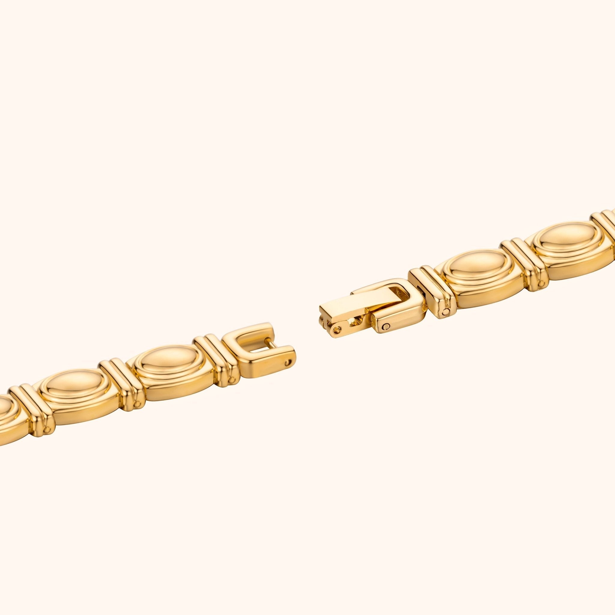Anika Uhr | Gold-Maison Doré