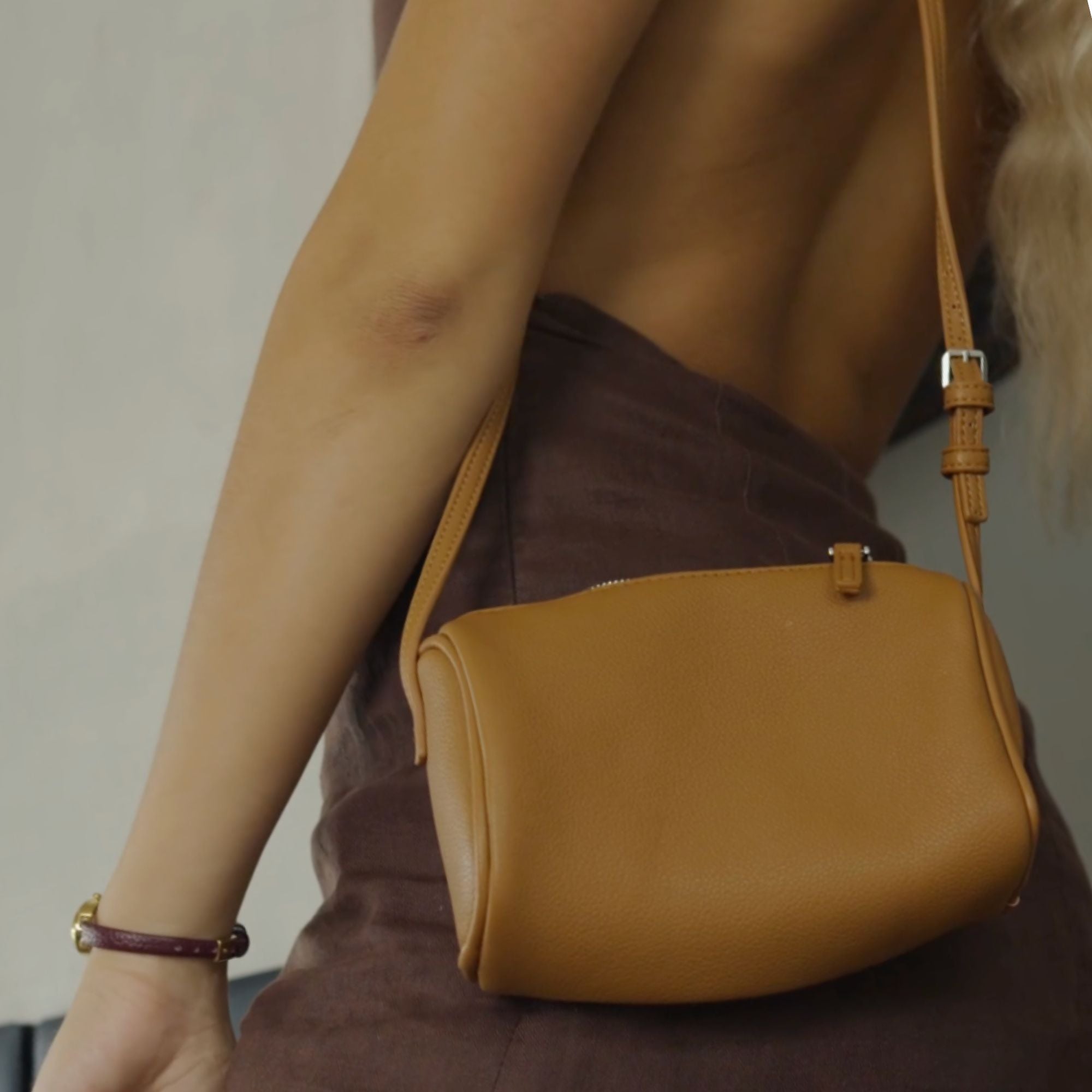 Maelle Curve Tasche Khaki-Maison Doré