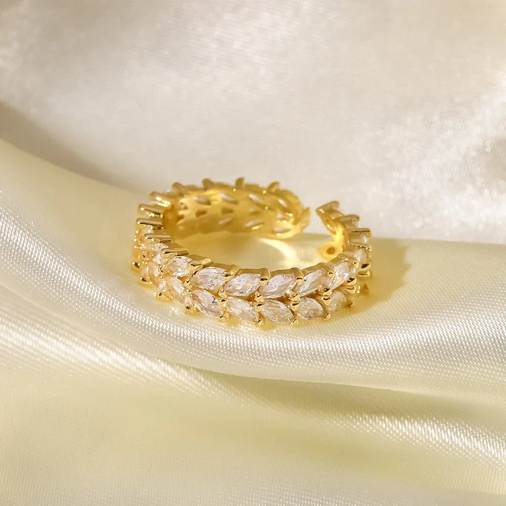 Clarisse Gemusterter Goldring