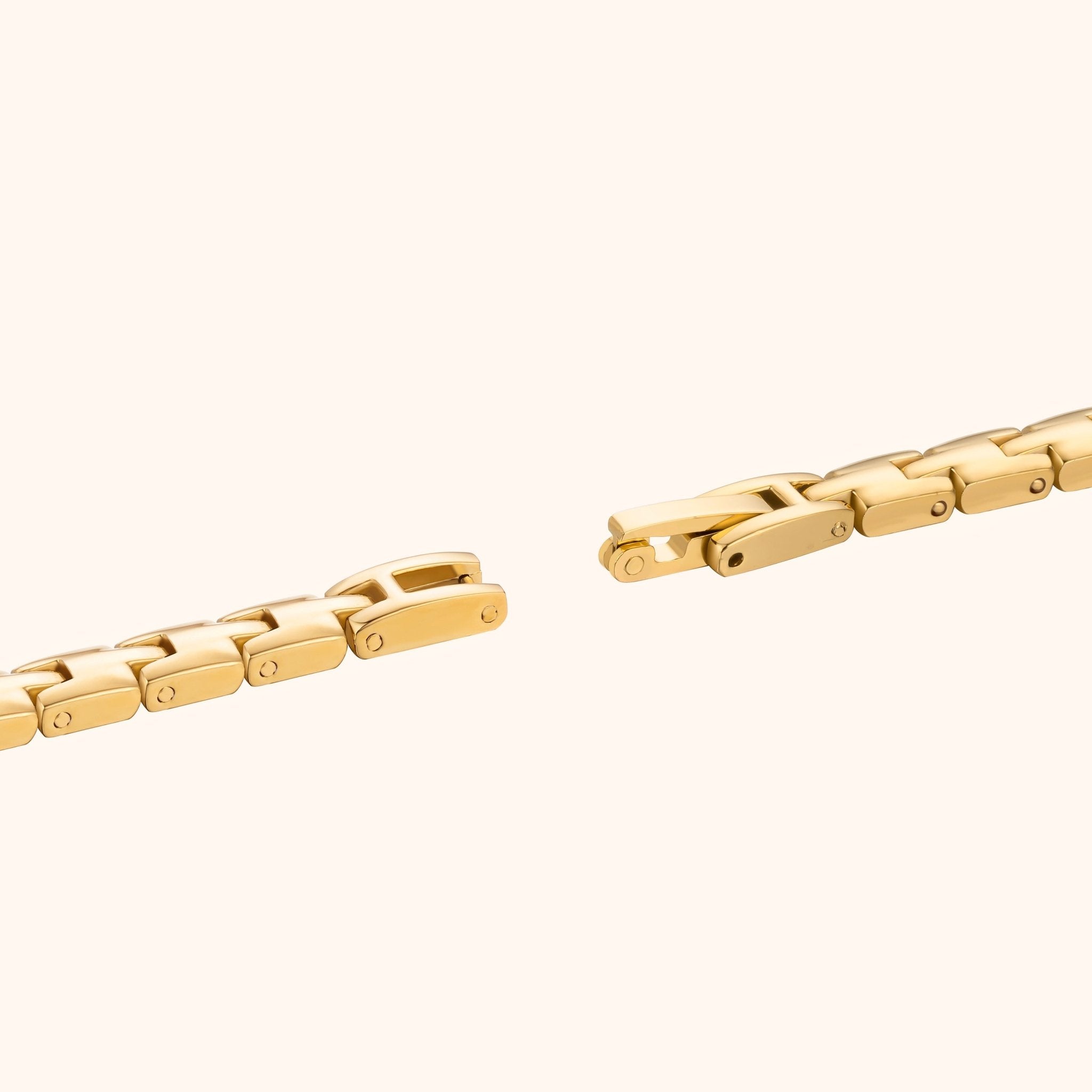 Anastasia Uhr | Gold-Maison Doré
