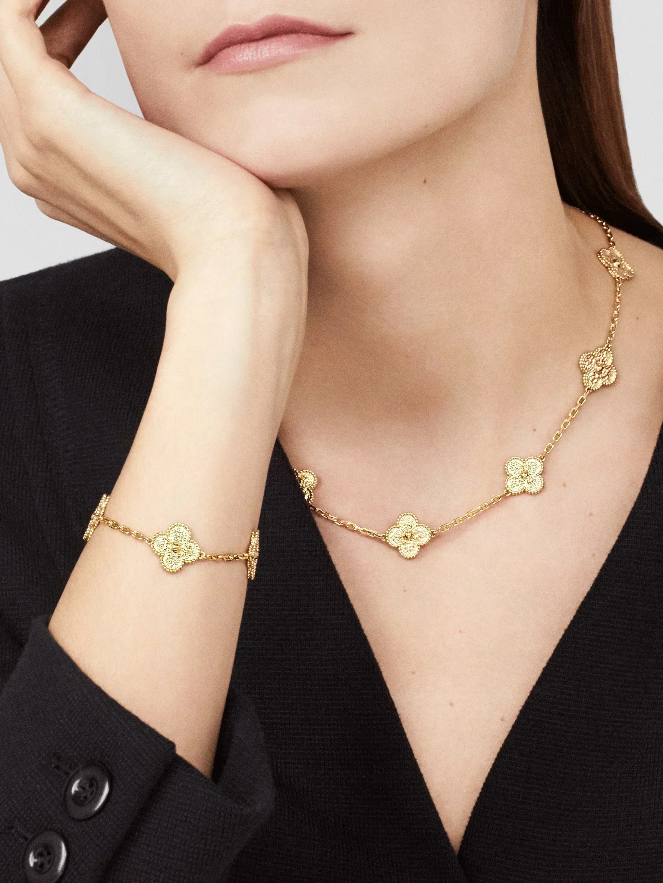 CLOVER | Goldene Halskette mit 10 Motiven-Maison Doré