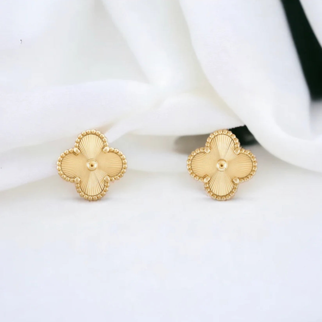CLOVER | Goldene Ohrringe-Maison Doré