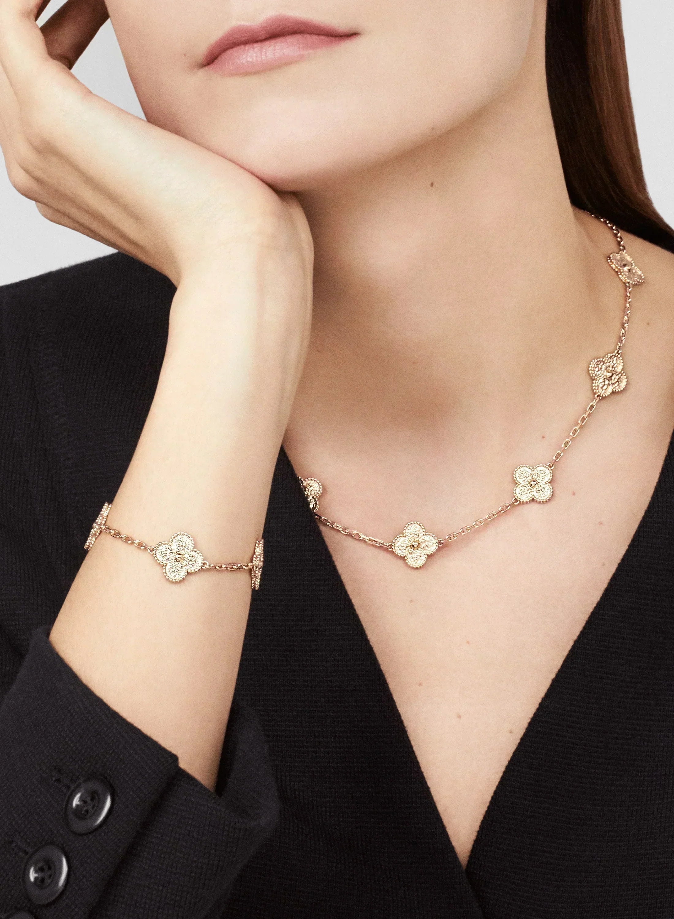 CLOVER | Rosa Halskette mit 10 Motiven-Maison Doré