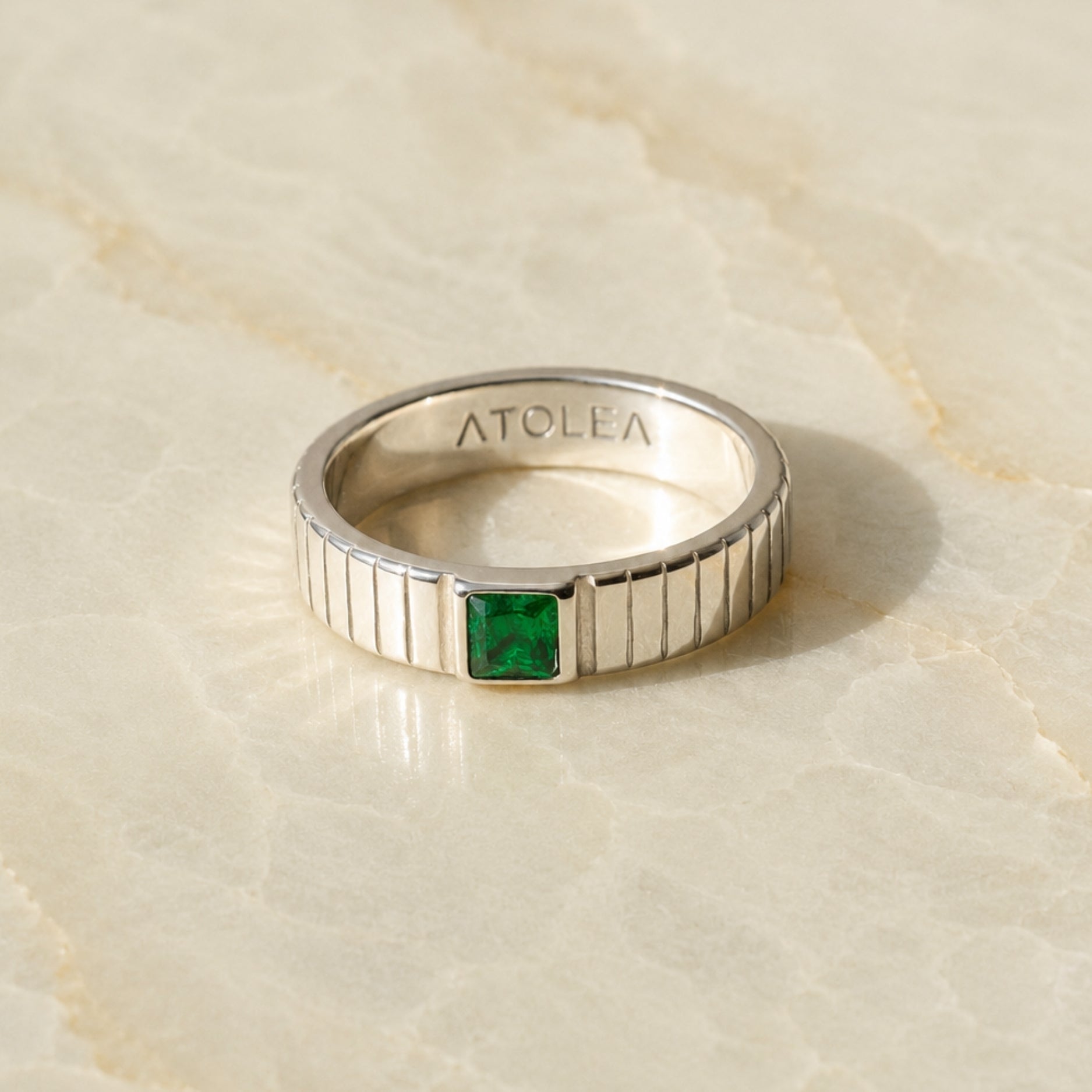 Chunky Smaragd Ring-Maison Doré