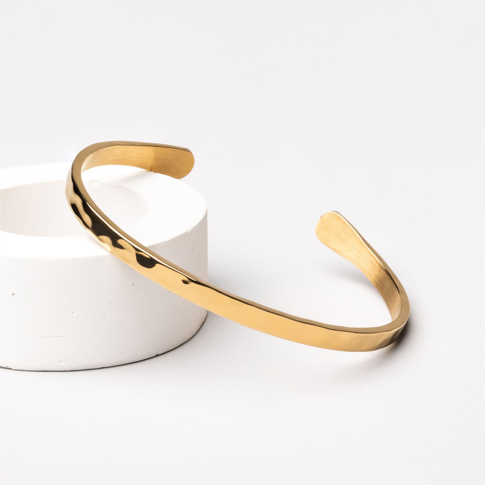 Hammered Cuff-Maison Doré