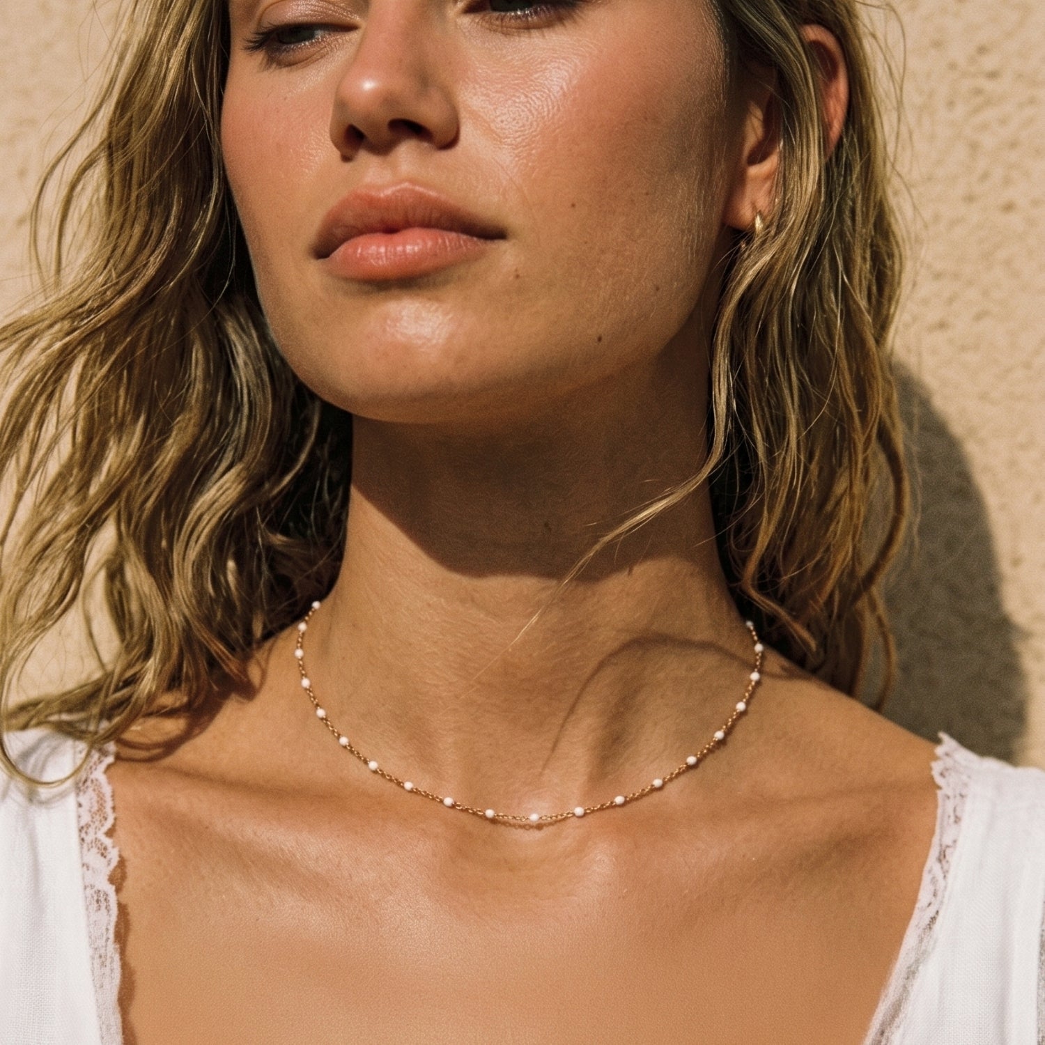 Weißes Perlen-Choker-Maison Doré
