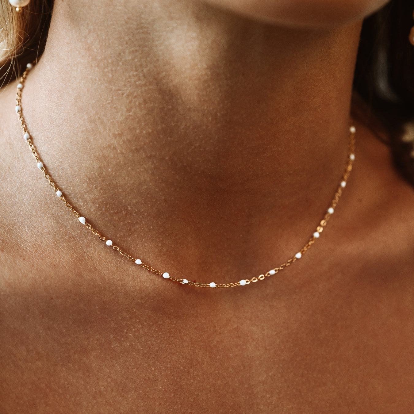 Weißes Perlen-Choker-Maison Doré
