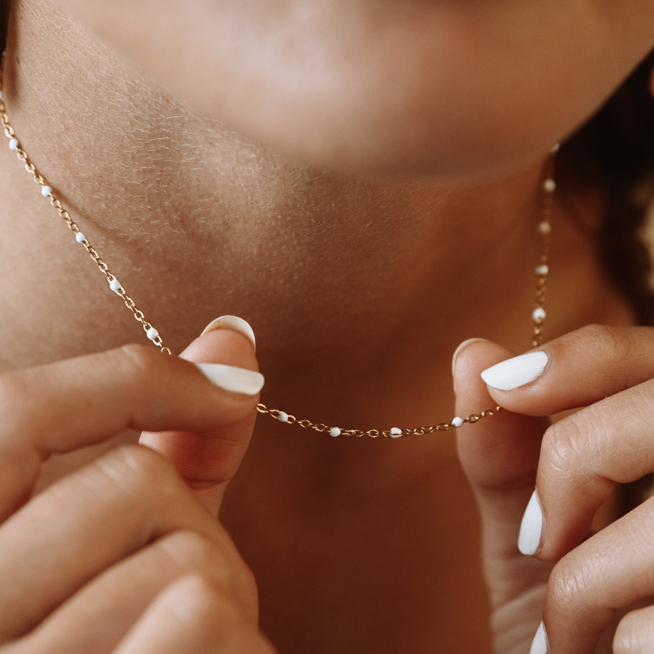 Weißes Perlen-Choker-Maison Doré