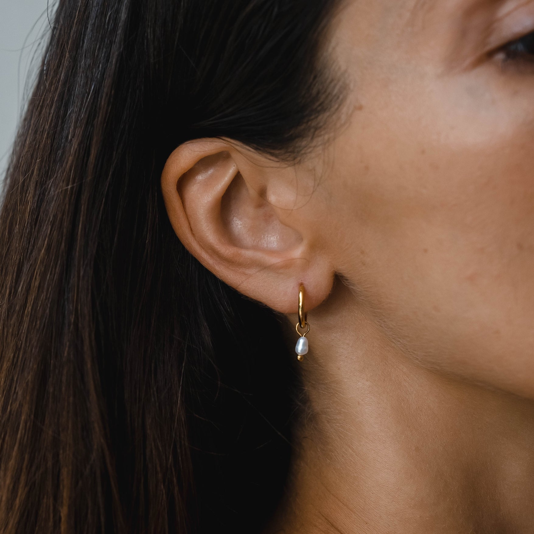 Perlen Huggie Hoops-Maison Doré