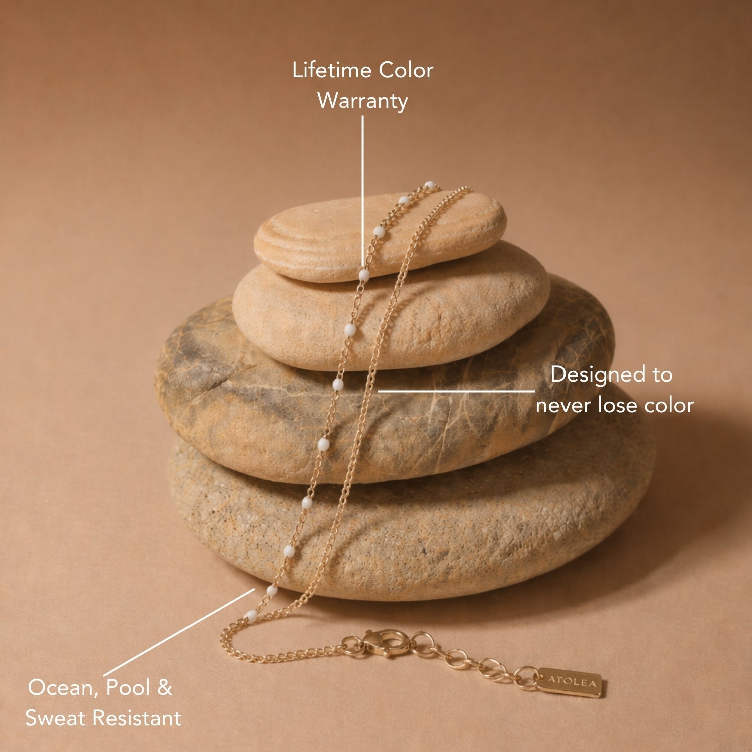 Doppeltes Weißes Perlenarmband-Maison Doré
