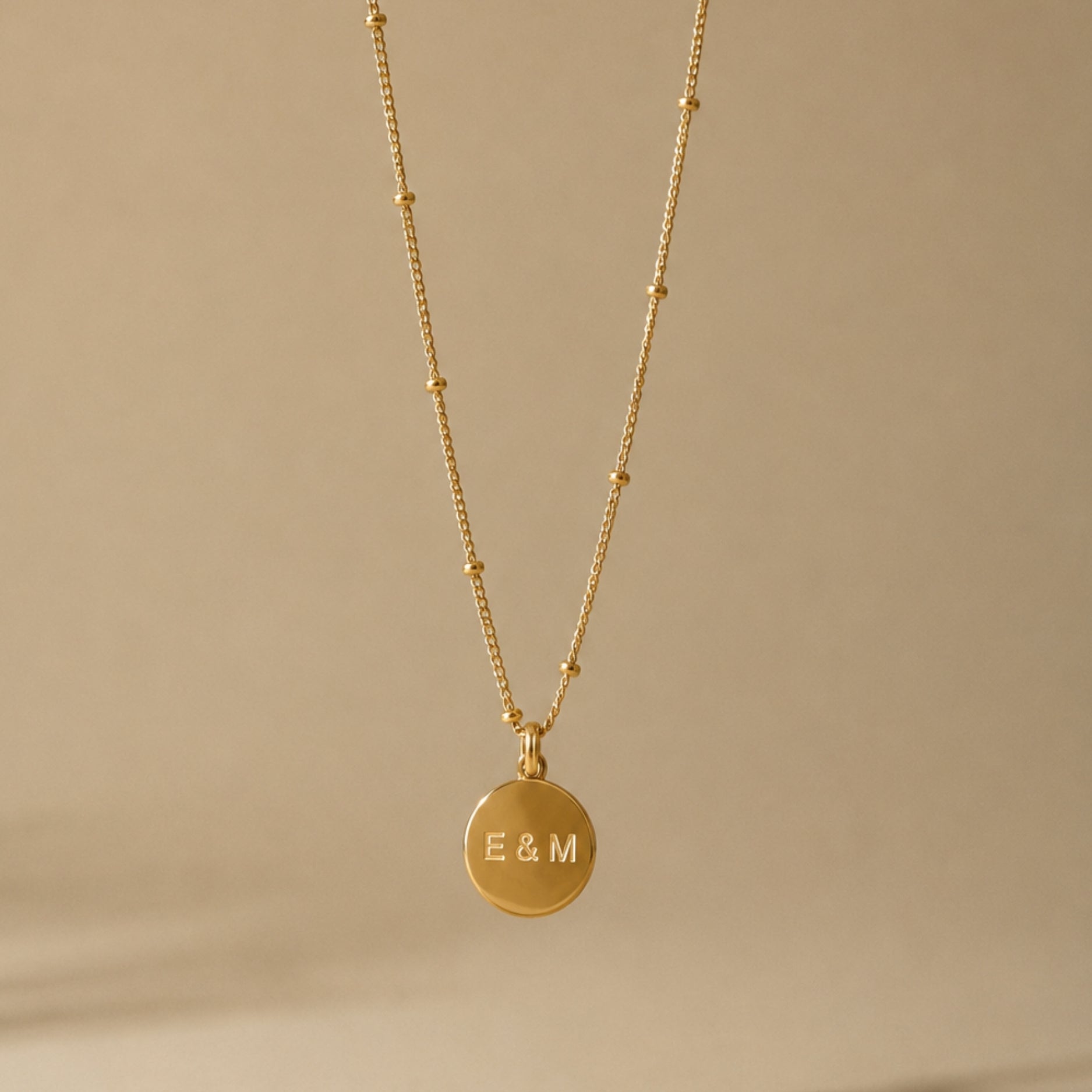 Zierliches Medaillon-Halsband