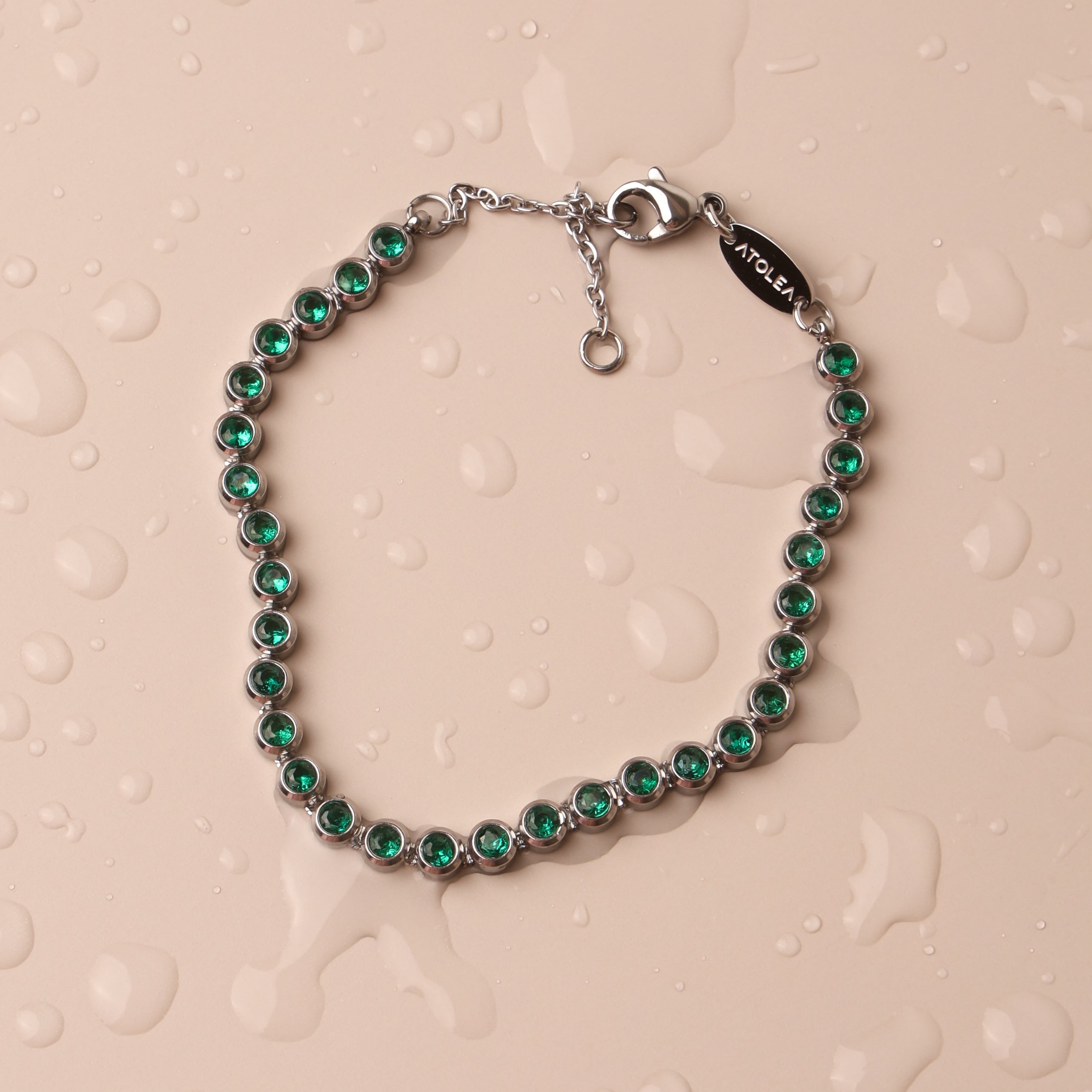 Grünes Tennisarmband